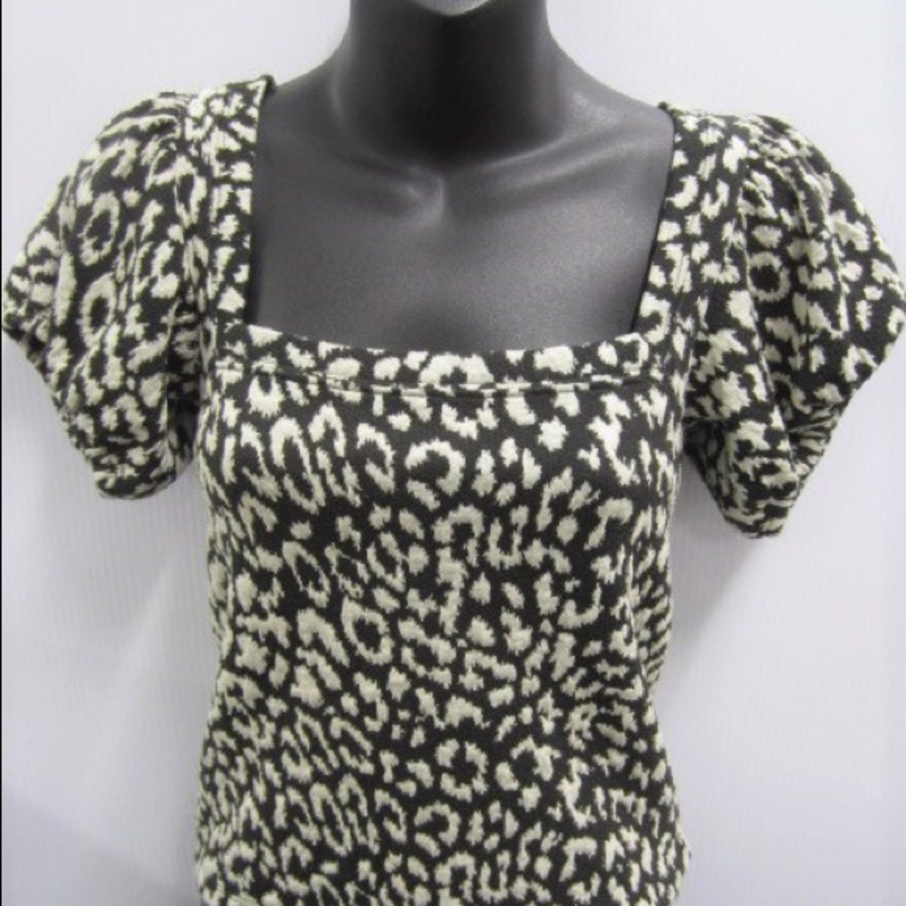 Free People No Type puff sleeve shirt in Pine NWOT